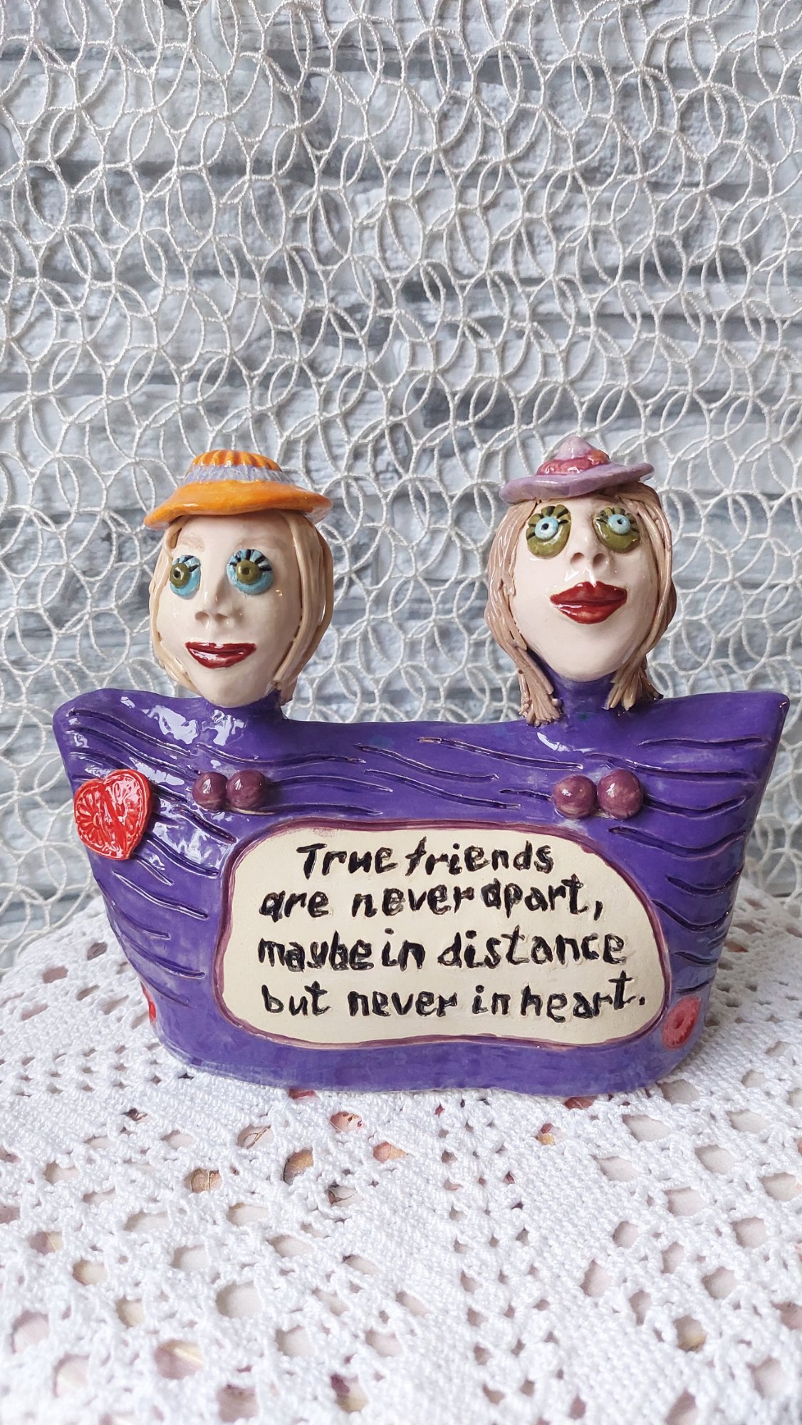 Скульптура двух женщин из глины — decor din lut lucrat manual, Little Art House / Ceramic & Decoupage