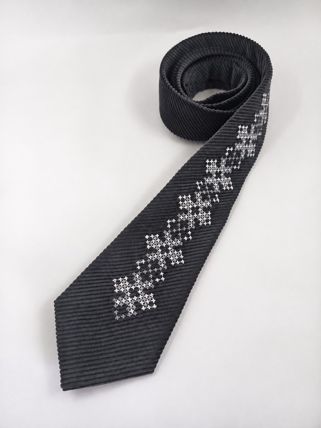 Cravată — îmbrăcăminte și accesorii lucrat manual, Deea